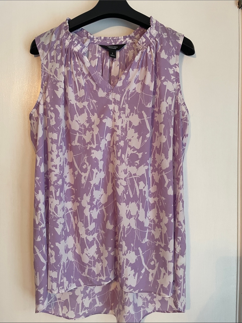 Simply Vera Lavender and White Floral Print Sleeveless Popover Blouse